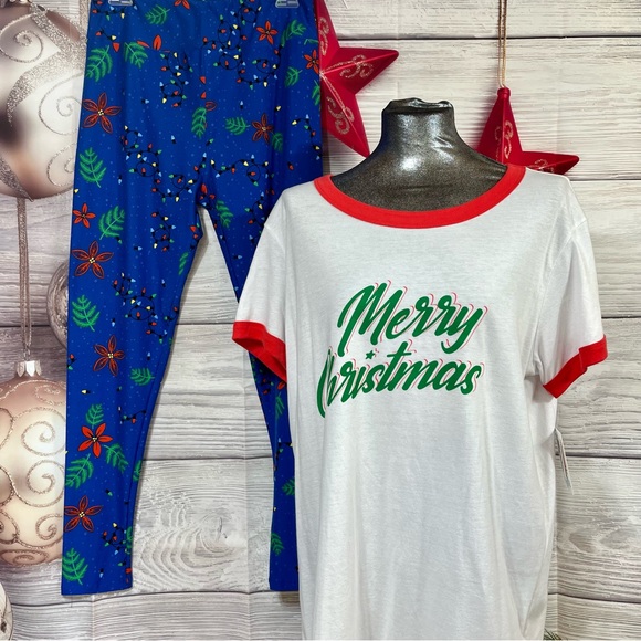 LuLaRoe 2XL Christmas Liv top with TC Christmas leggings - Picture 2 of 14